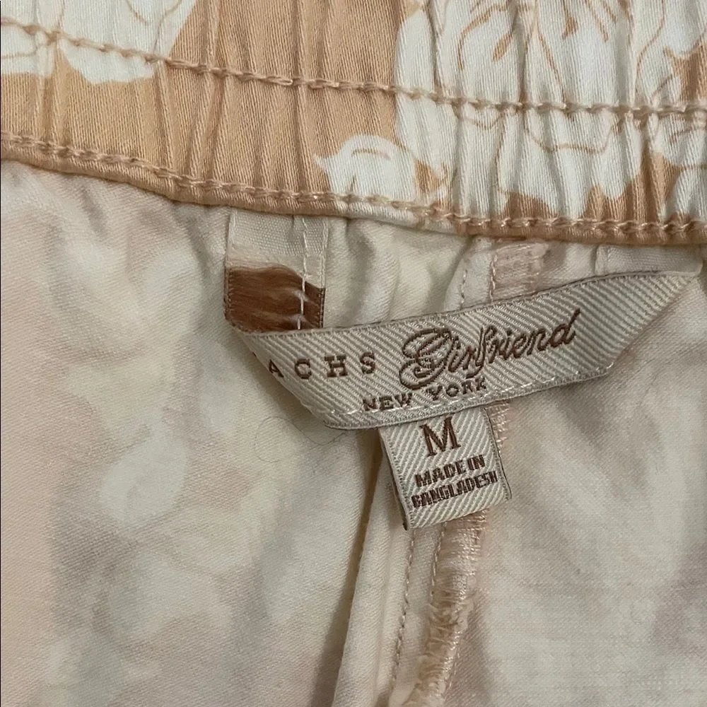 Jachs Girlfriend Tan Floral Stretch Chino Shorts Womens Medium NWT